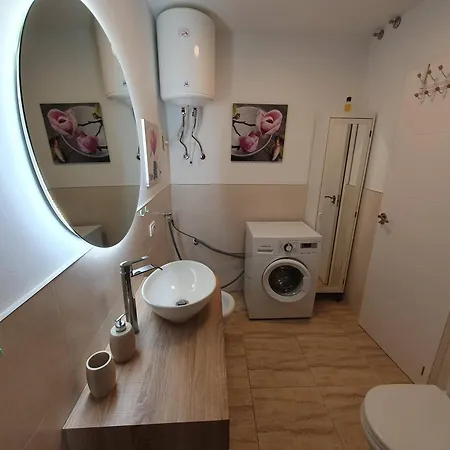 アパート Renove 2 Chambres, Grande Terrasse S-o, Parking Prive