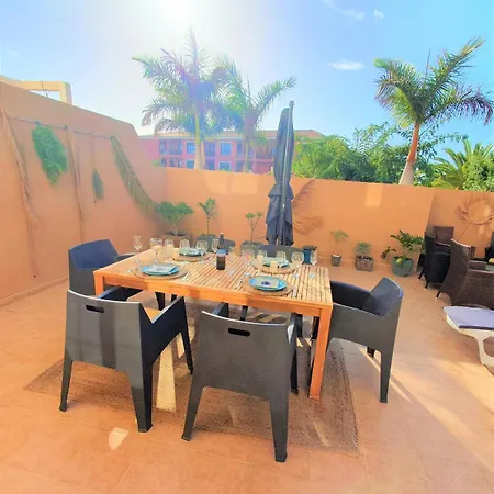 Renove 2 Chambres, Grande Terrasse S-o, Parking Prive Et Piscine Chauffee