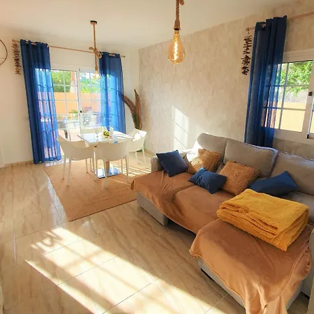 Renove 2 Chambres, Grande Terrasse S-o, Parking Prive Et Piscine Chauffee Apartman *