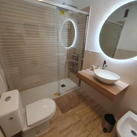 Apartman Renove 2 Chambres, Grande Terrasse S-o, Parking Prive Et Piscine Chauffee