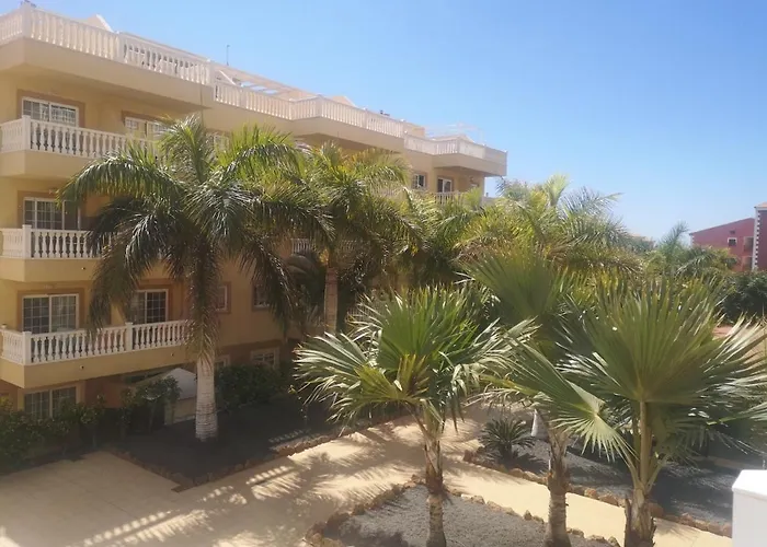 Renove 2 Chambres, Grande Terrasse S-o, Parking Prive Et Piscine Chauffee