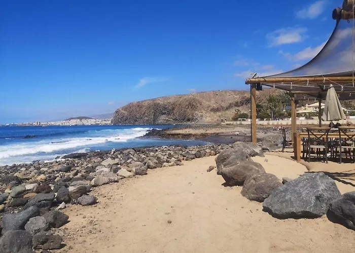 Renove 2 Chambres, Grande Terrasse S-o, Parking Prive Et Piscine Chauffee