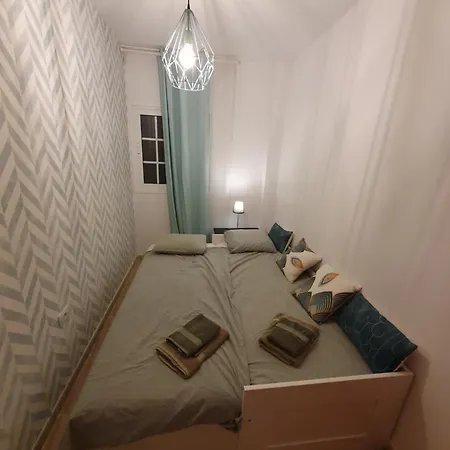 Renove 2 Chambres, Grande Terrasse S-o, Parking Prive Apartamento *